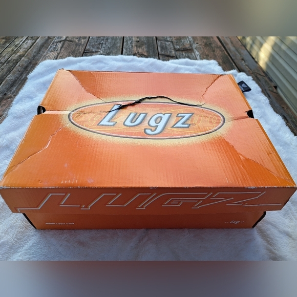 Womens Lugz Size 11. NWOT. Comes with original box. - Picture 9 of 9